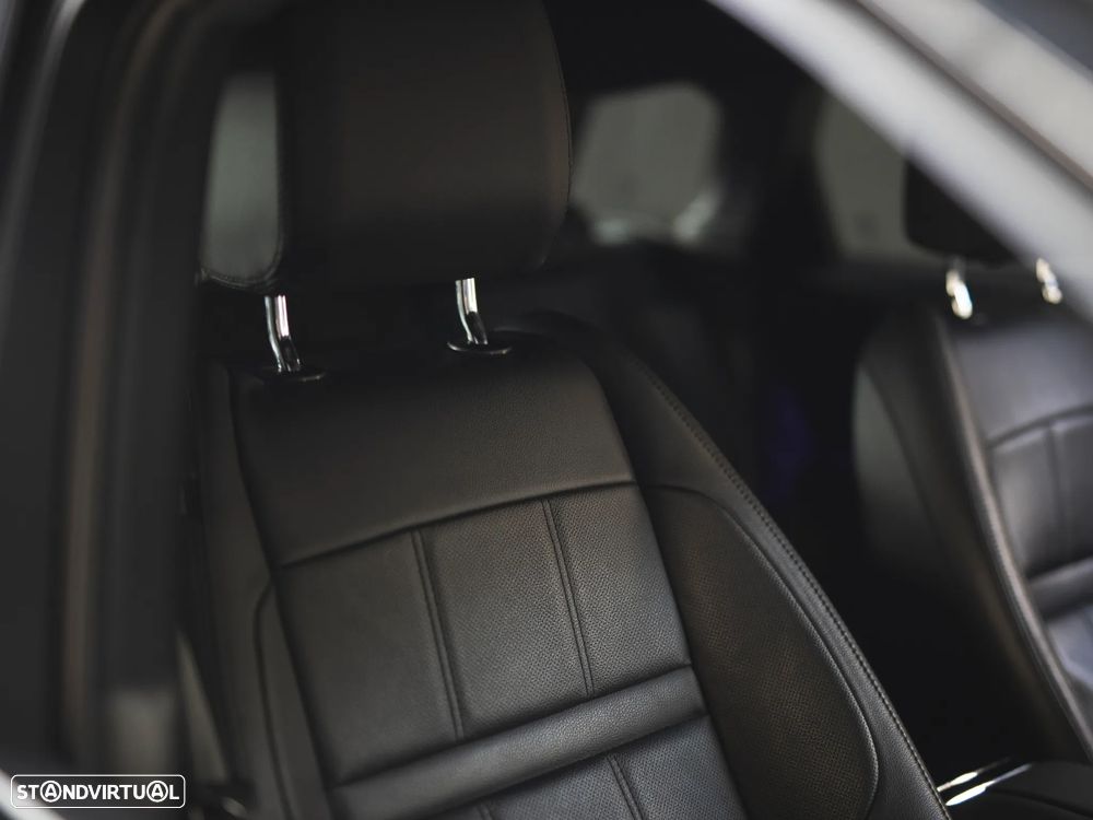 Land Rover Range Rover Evoque P300e R-Dynamic HSE - 23