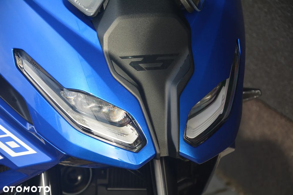 BMW R - 9