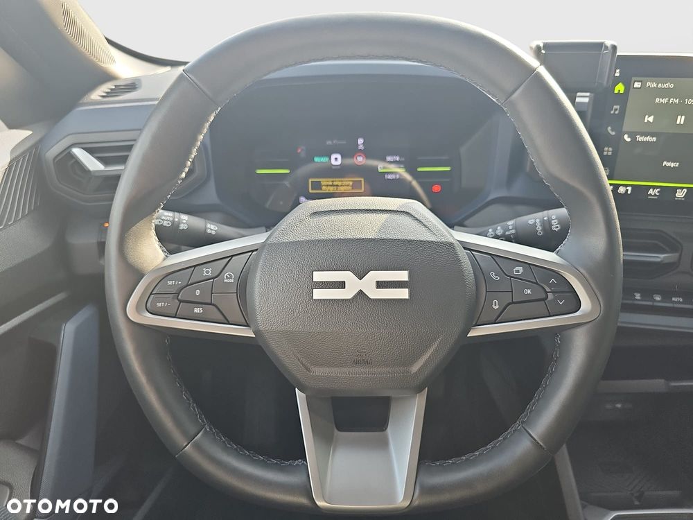 Dacia Duster 1.6 Full Hybrid 140 Journey MMT - 19