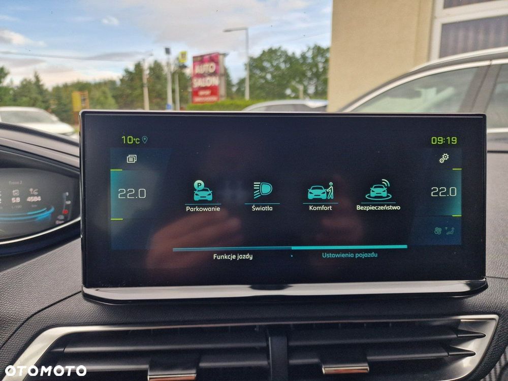 Peugeot 3008 1.6 PureTech Hybrid PHEV Allure S&S EAT8 - 32