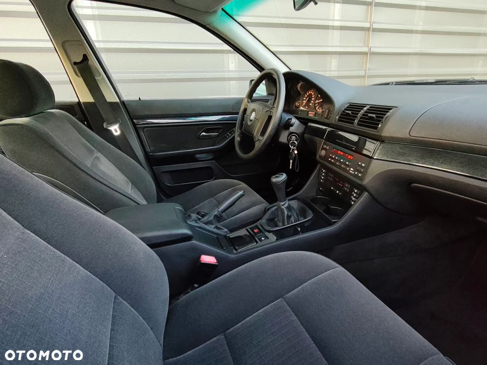 BMW Seria 5 - 33