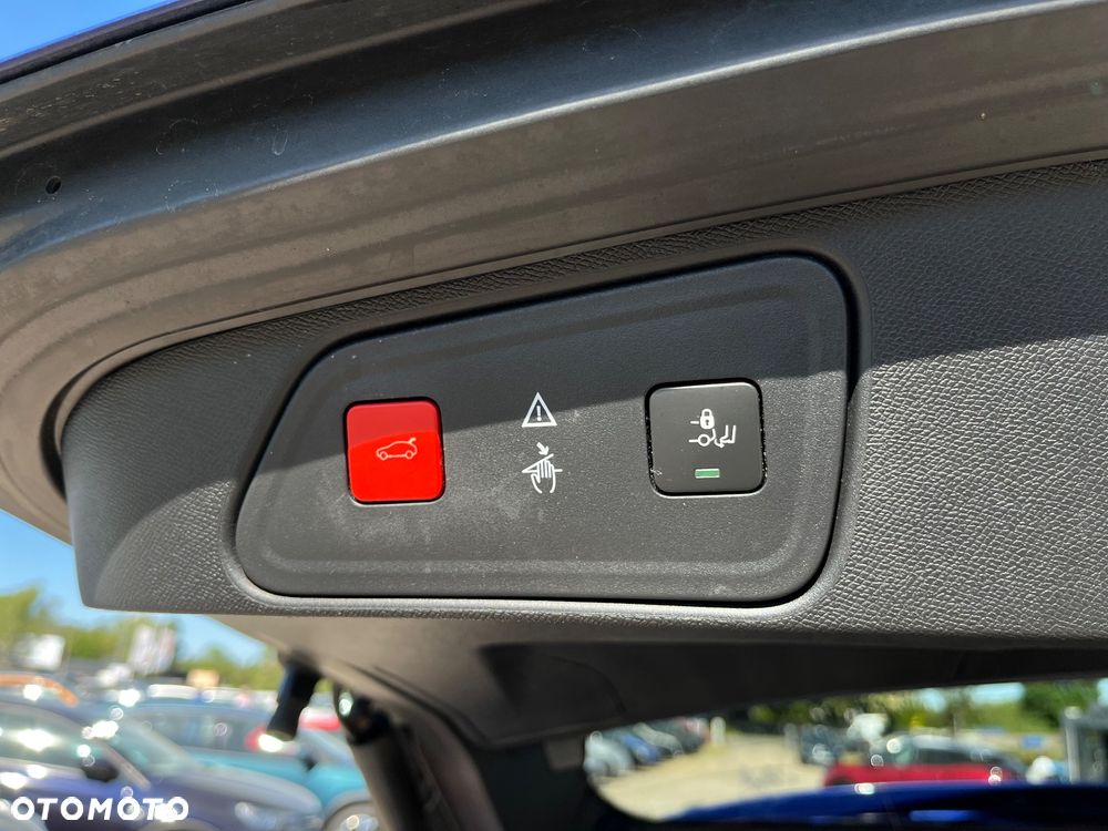 Peugeot 3008 1.2 PureTech Allure S&S - 31