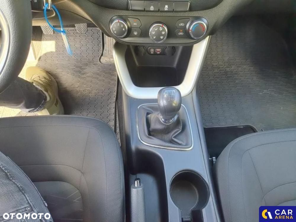 Kia Ceed - 38