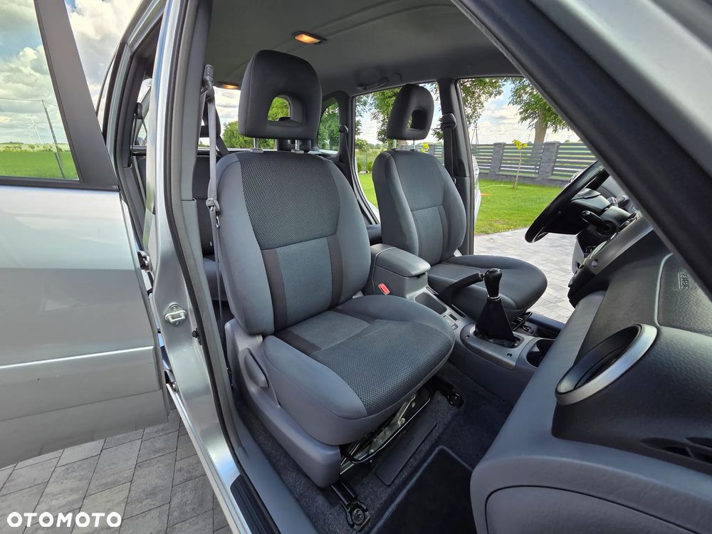 Toyota RAV4 - 15