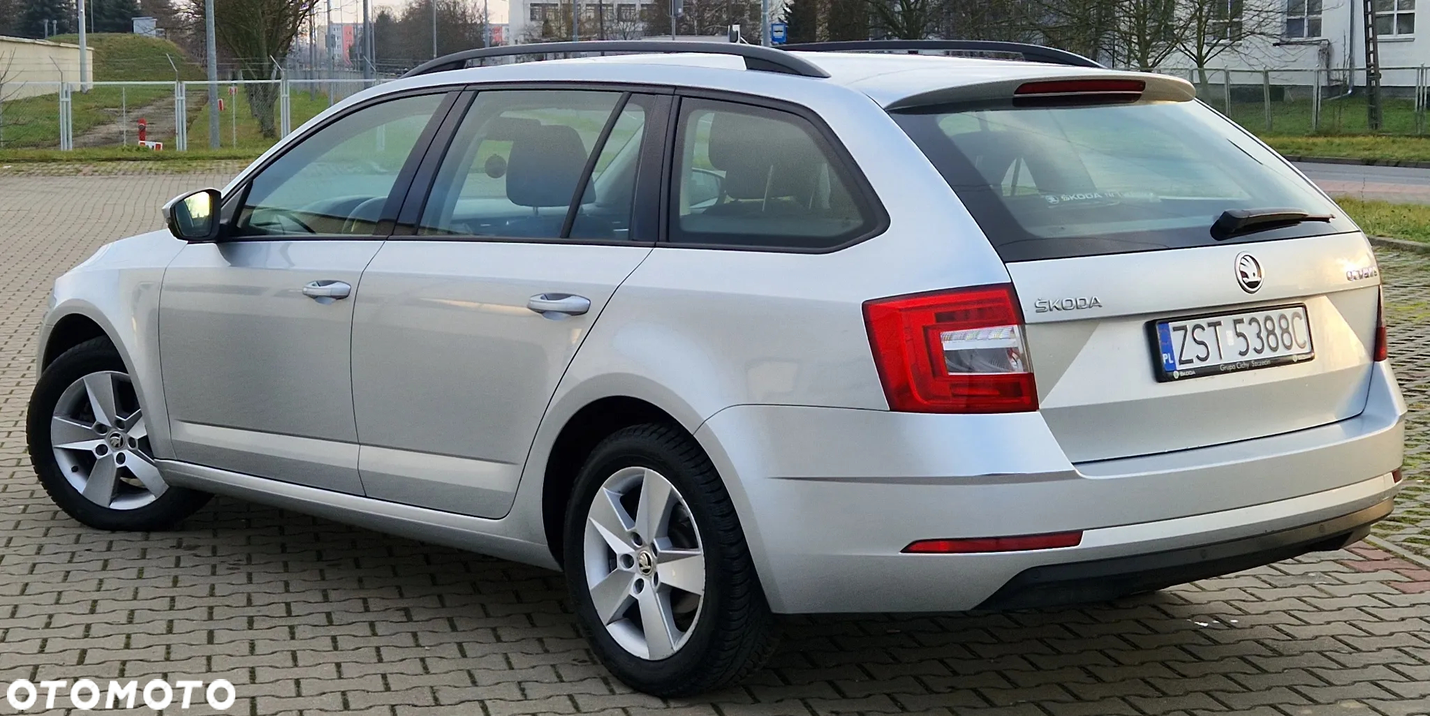 Skoda Octavia 1.6 TDI Ambition - 4