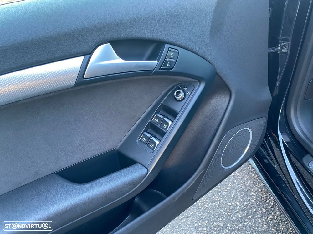 Audi A5 Cabrio 2.0 TDi Multitronic S-line - 25