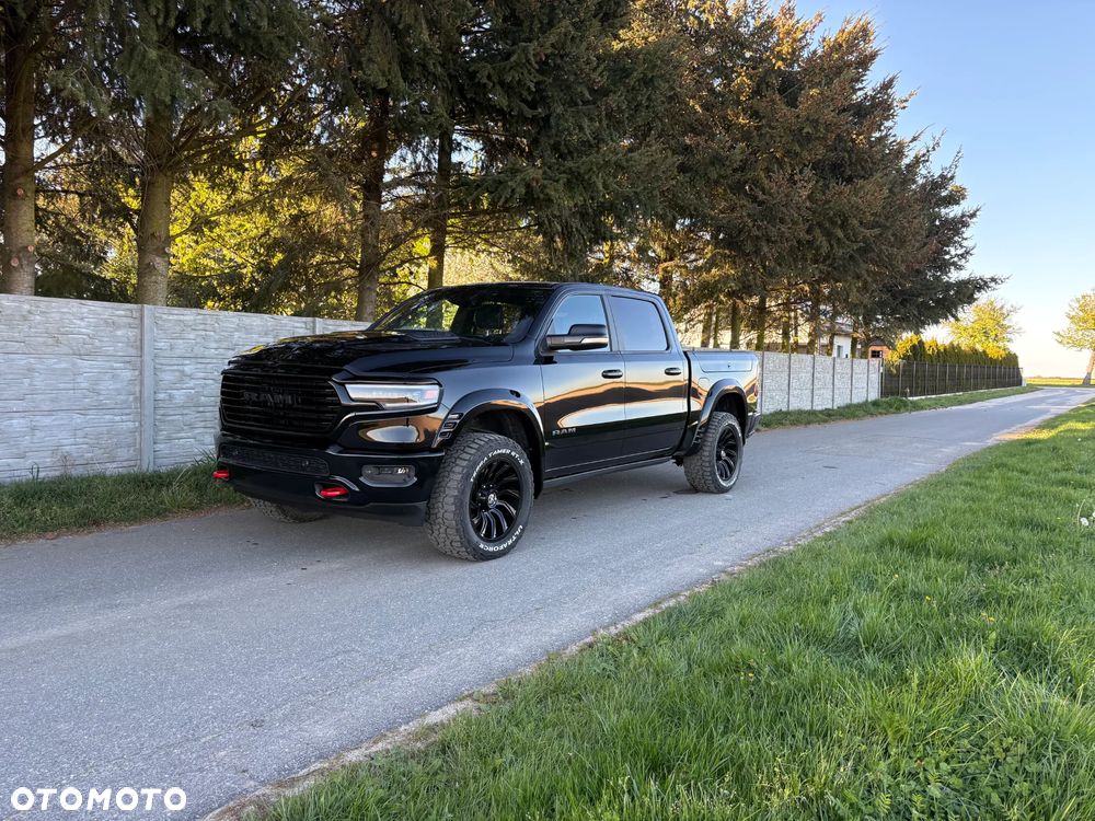 Dodge RAM - 12
