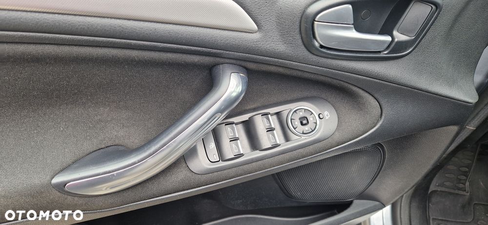 Ford S-Max 2.0 TDCi DPF Titanium - 7