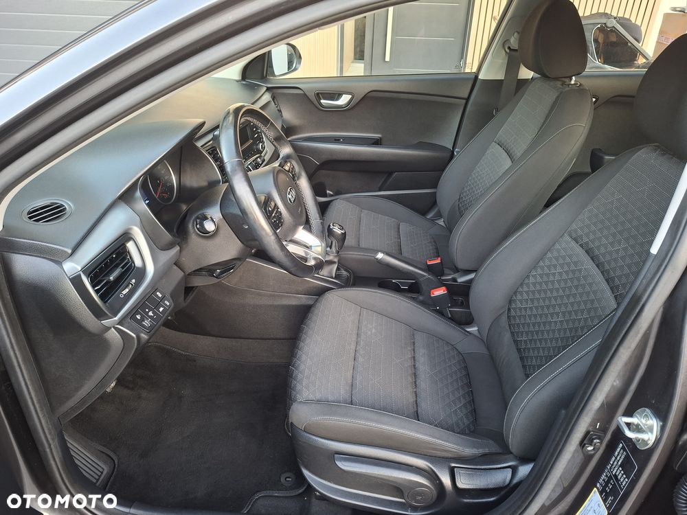 Kia Rio - 7