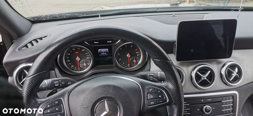 Mercedes-Benz GLA 250 4-Matic AMG Line - 4