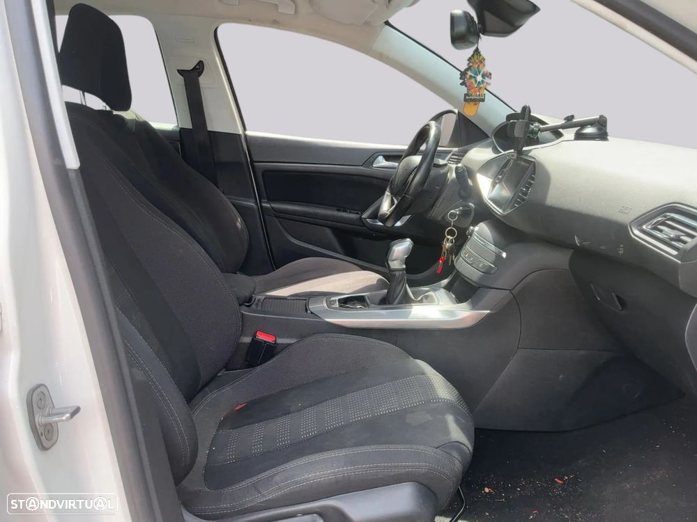 Peugeot 308 - 3