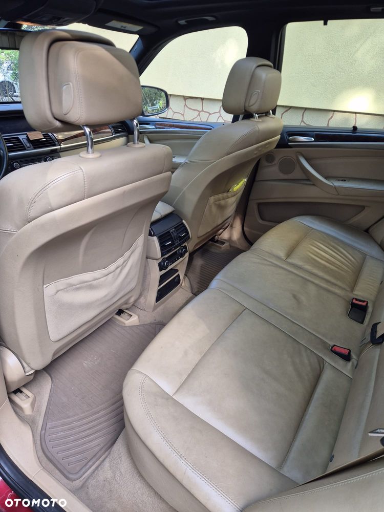 BMW X5 5.0i xDrive - 23
