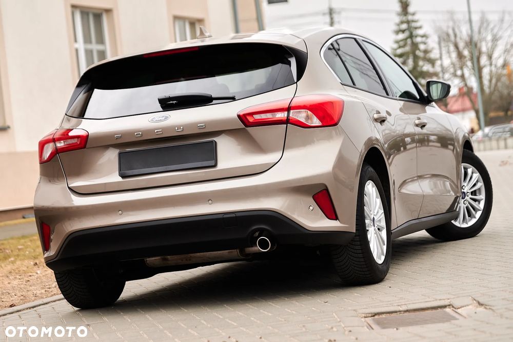 Ford Focus 1.5 EcoBlue Start-Stopp-System TITANIUM DESIGN - 6