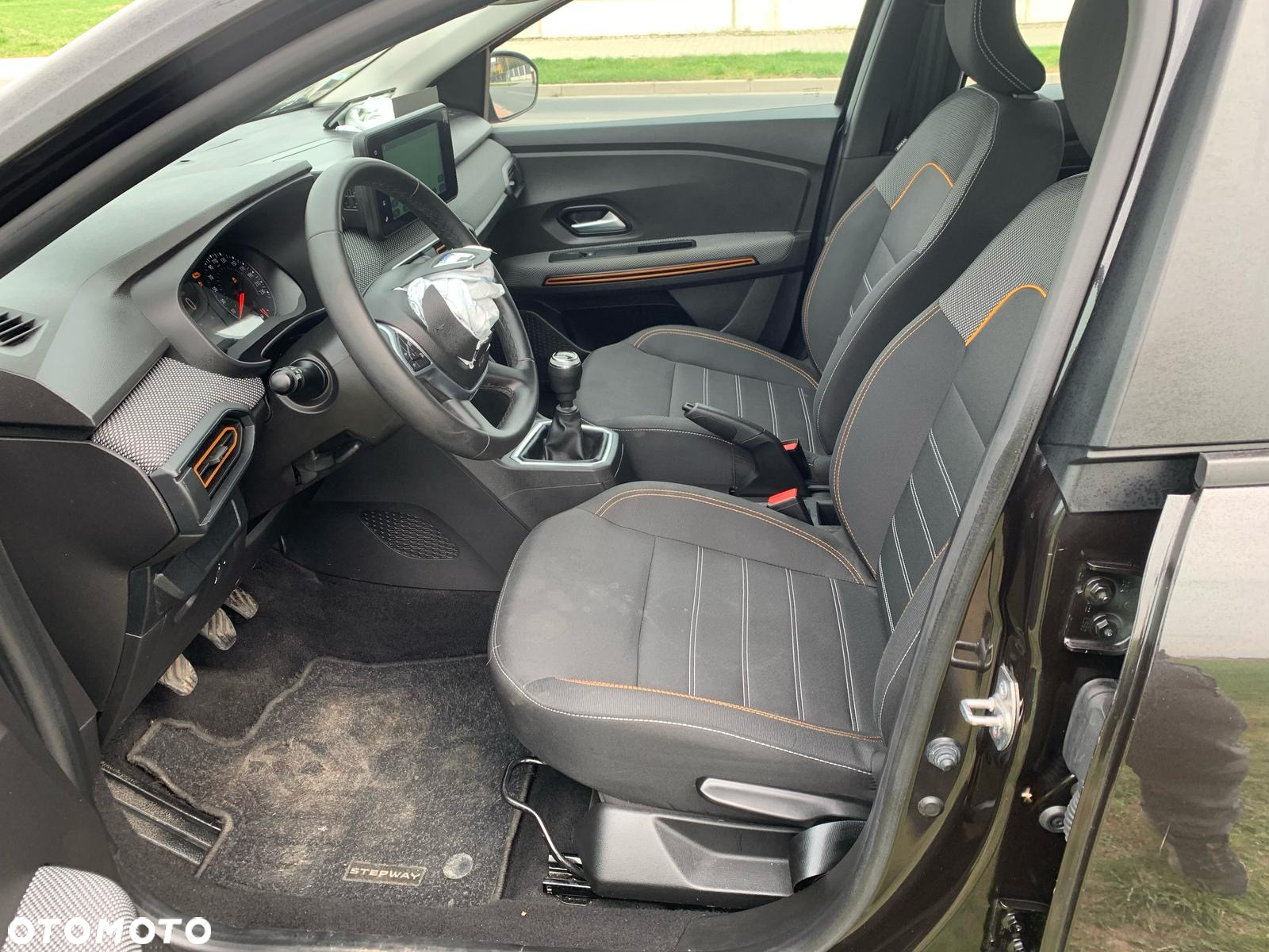 Dacia Sandero Stepway TCe 90 Essential - 22