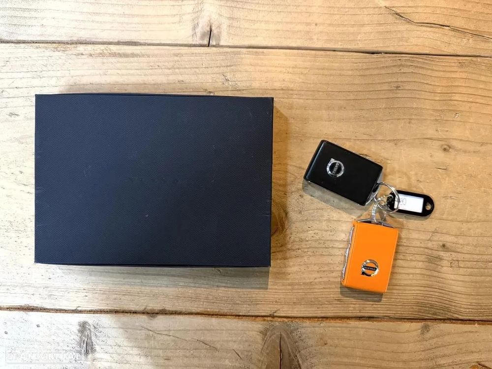 Volvo XC 90 T8 AWD Recharge Plus Dark - 27