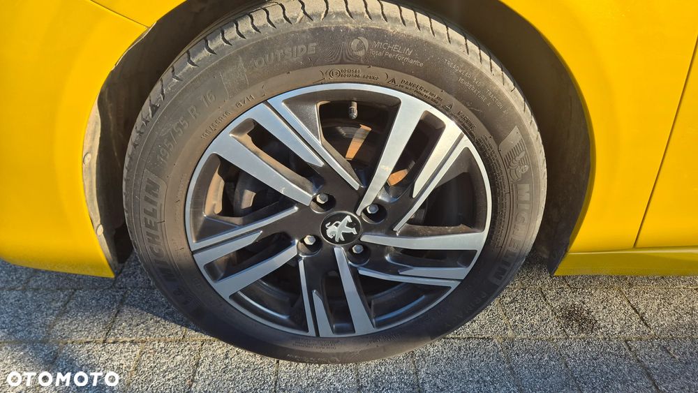 Peugeot 208 PureTech 100 Allure - 8