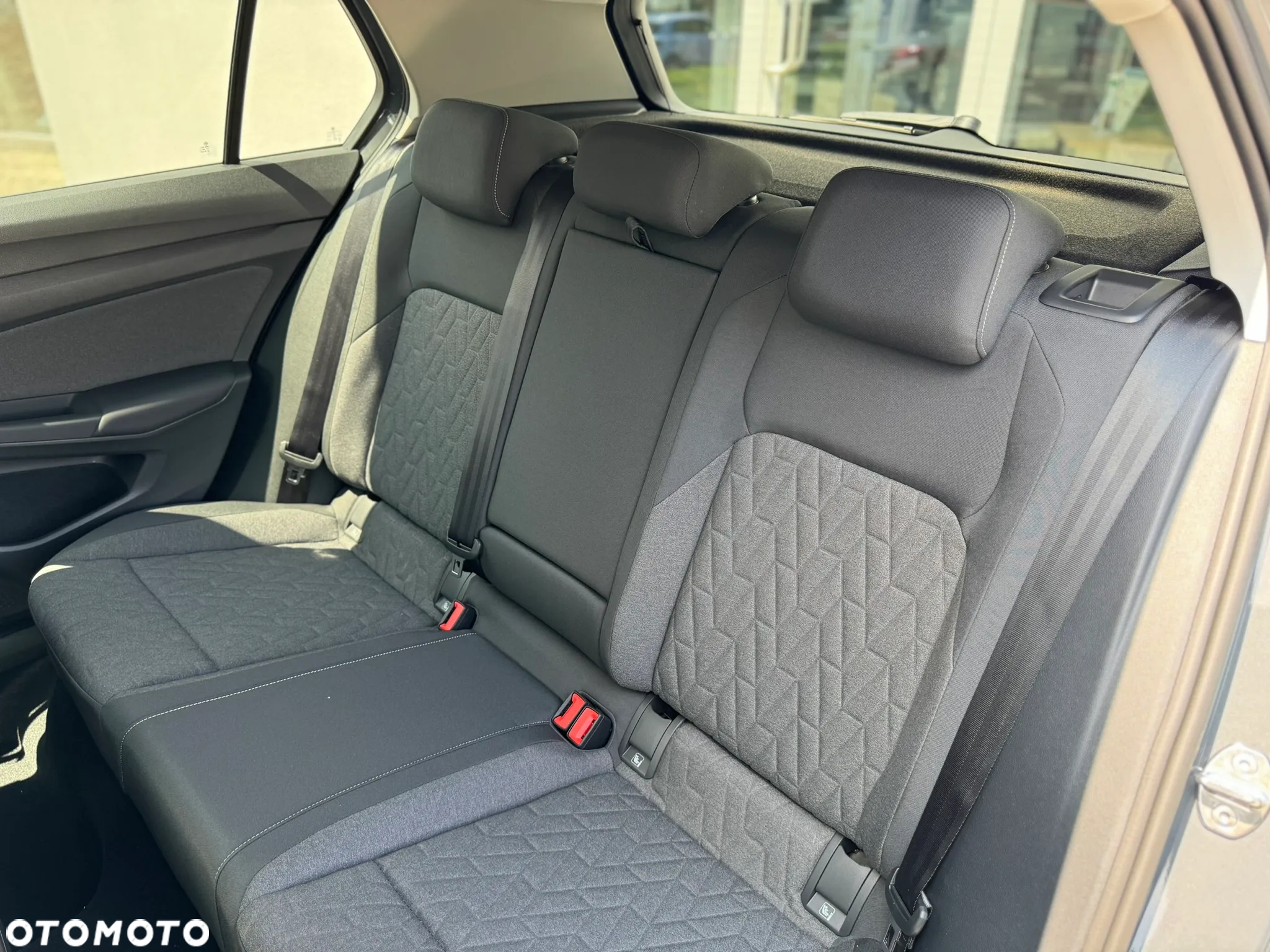 Volkswagen Golf VIII 1.5 TSI Life Plus - 27