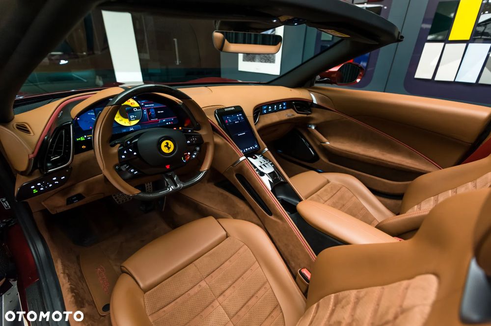 Ferrari Roma Spider - 33