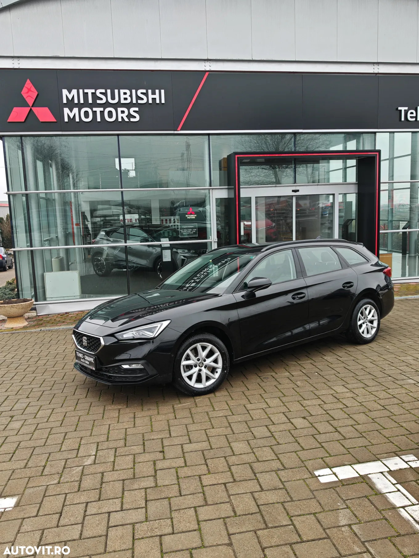 Seat Leon Sportstourer 2.0 TDI DSG Style - 2