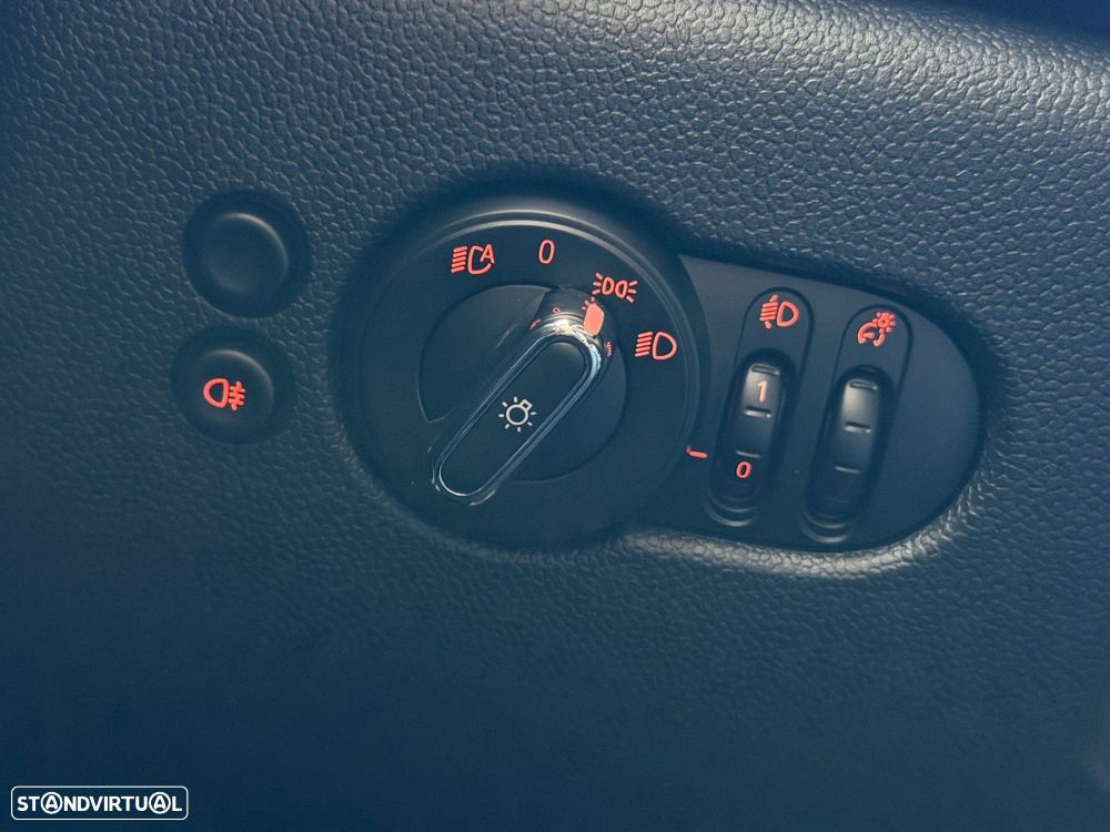 MINI 3 Portas Cooper SE - 44