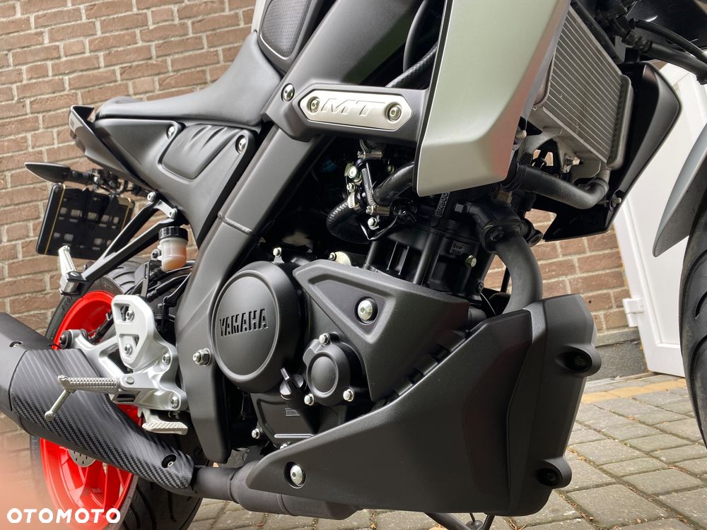 Yamaha MT - 21