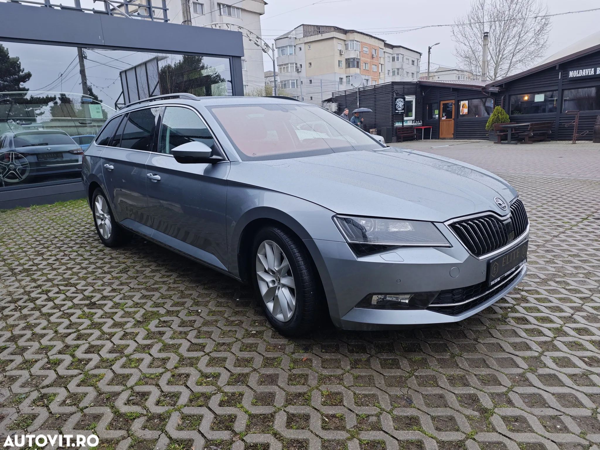 Skoda Superb 2.0 TDI DSG Ambition - 3