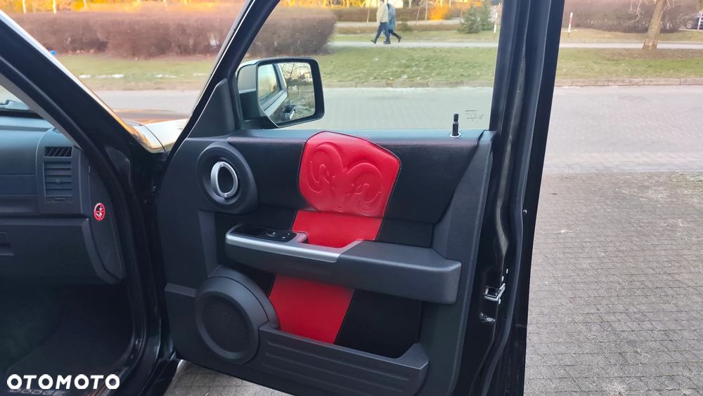 Dodge Nitro 2.8 CRD DPF Automatik R/T - 31