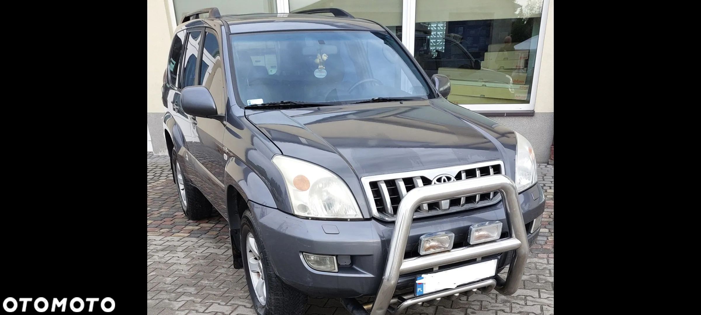 Toyota Land Cruiser - 1