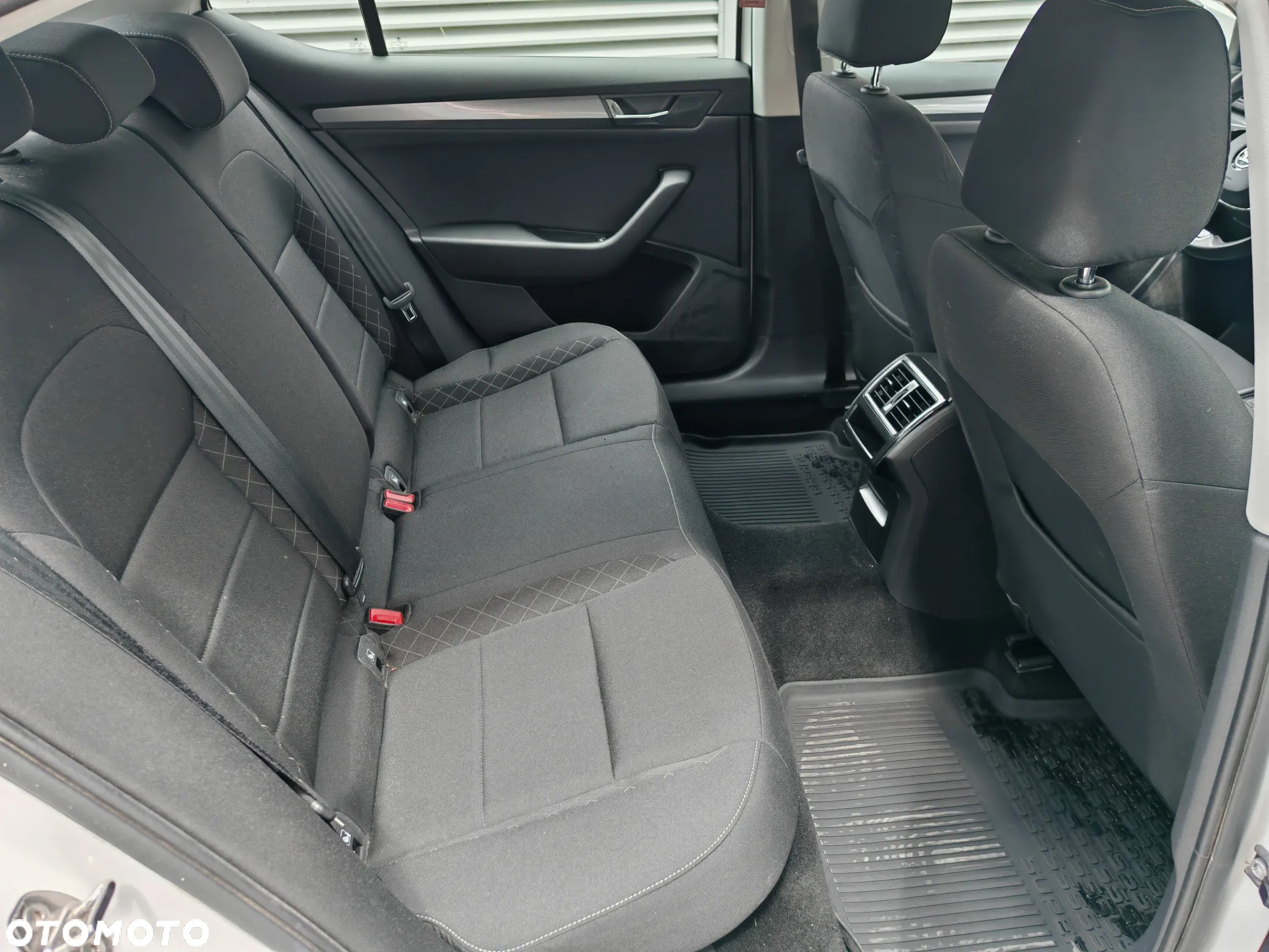 Skoda Superb 1.5 TSI ACT Active - 25