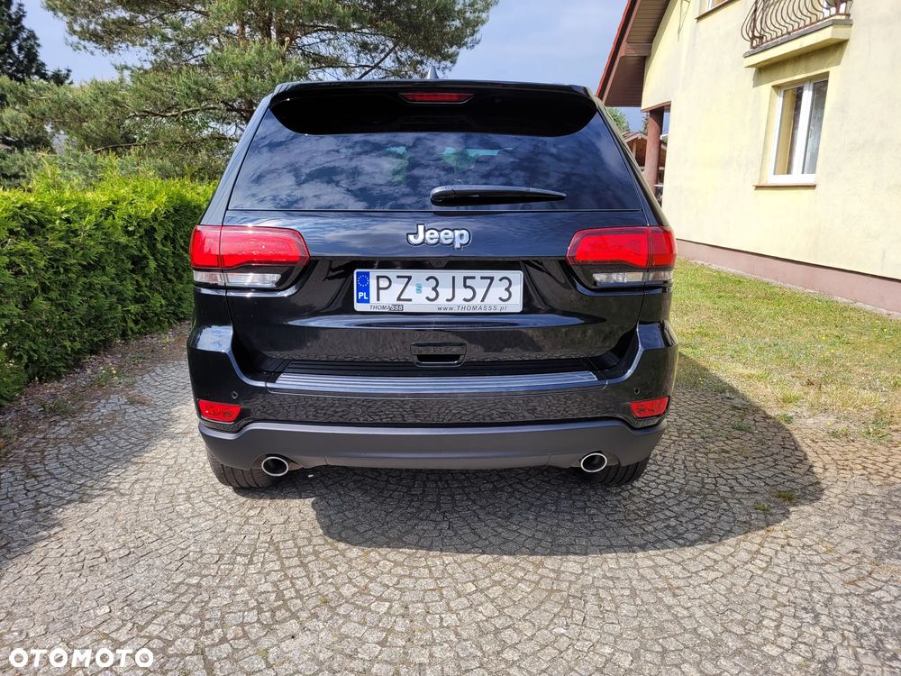 Jeep Grand Cherokee - 13