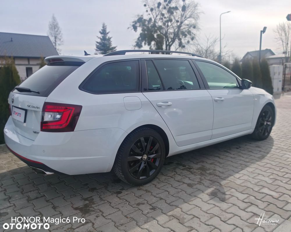 Skoda Octavia 2.0 TSI RS - 27