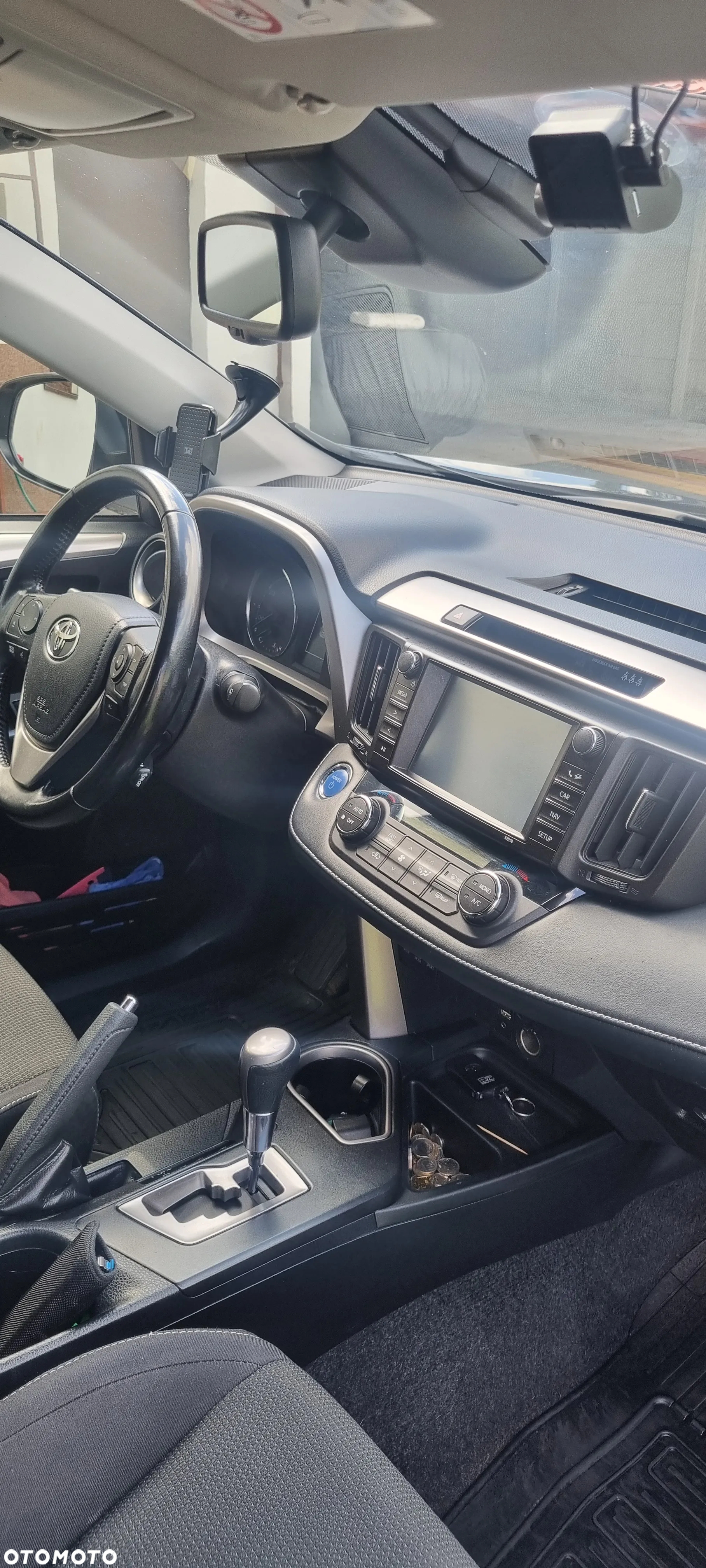 Toyota RAV4 - 8