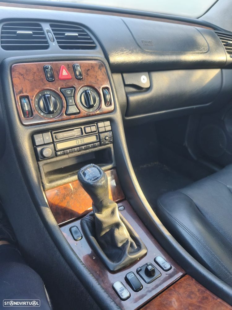 Mercedes-Benz CLK 230 - 4