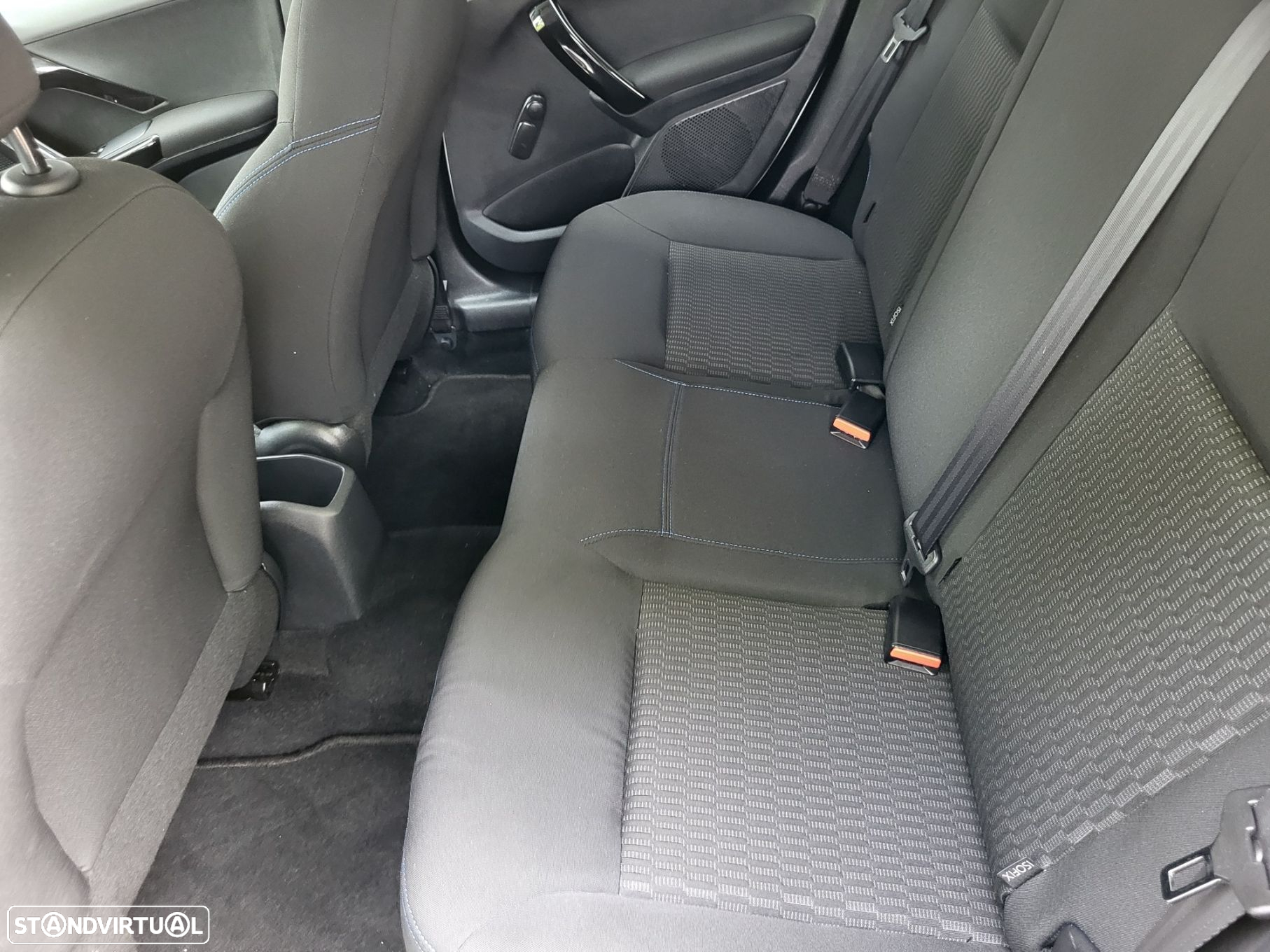 Peugeot 208 1.2 PureTech Style - 11