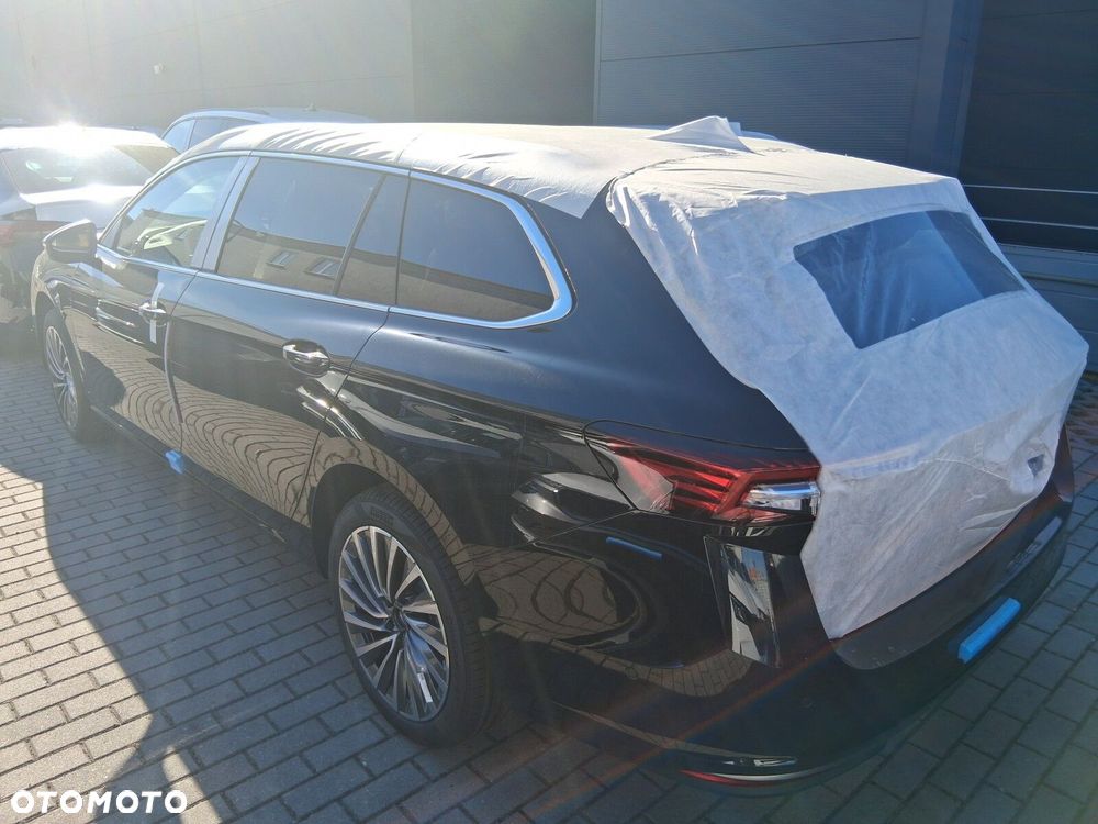 Skoda Superb 2.0 TDI SCR L&K DSG - 4