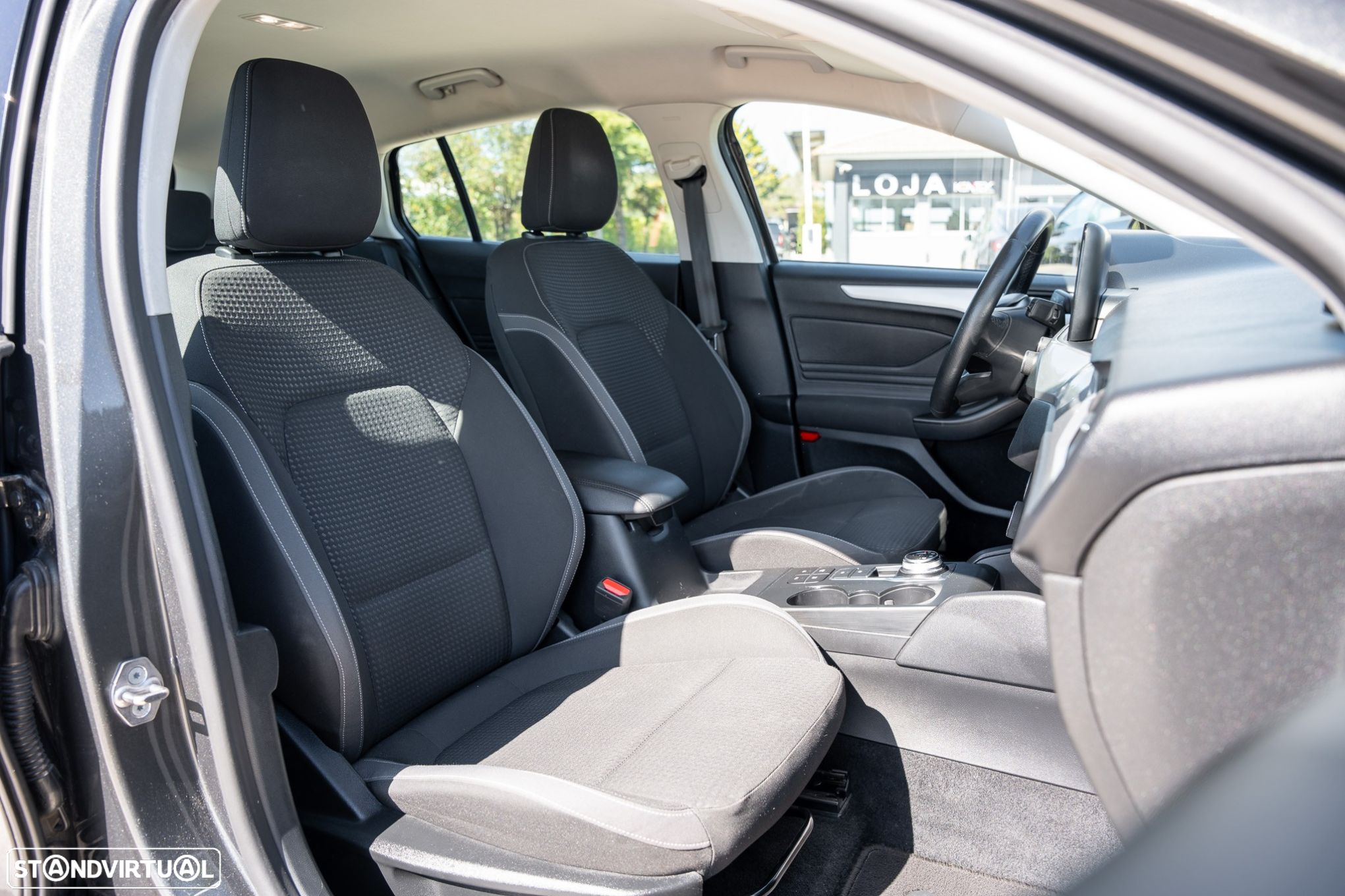 Ford Focus SW 1.5 TDCi EcoBlue Business Aut. - 18