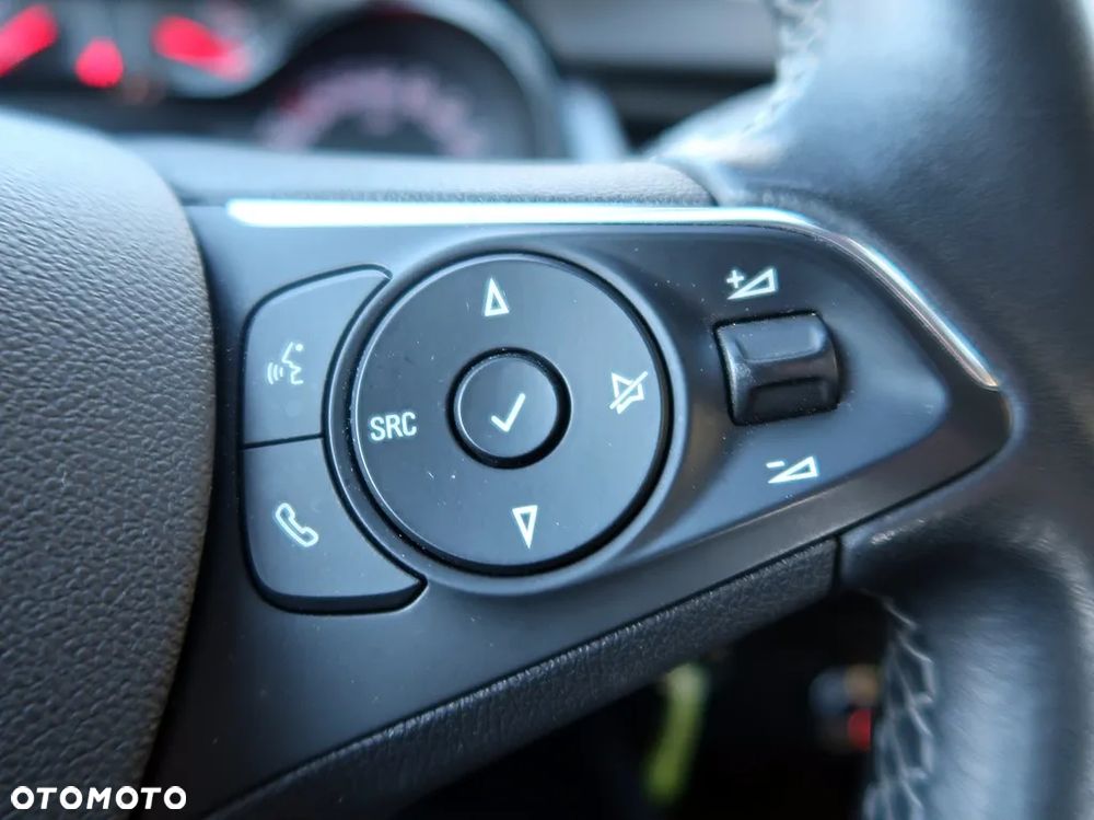 Opel Crossland X - 18