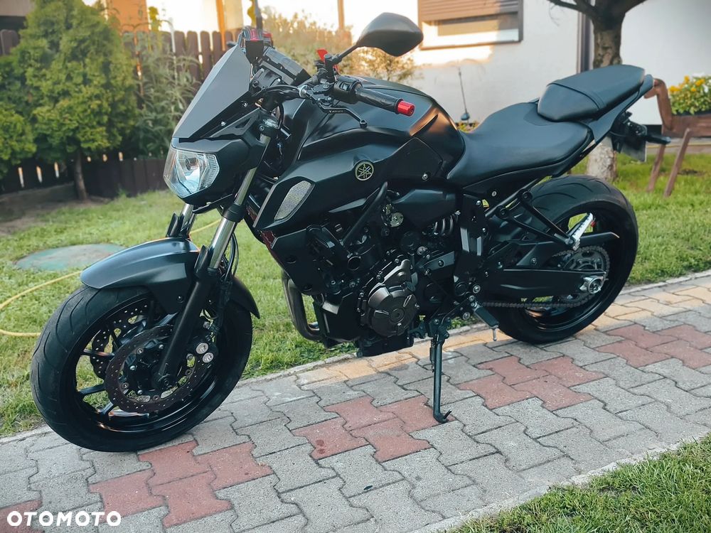 Yamaha MT - 16