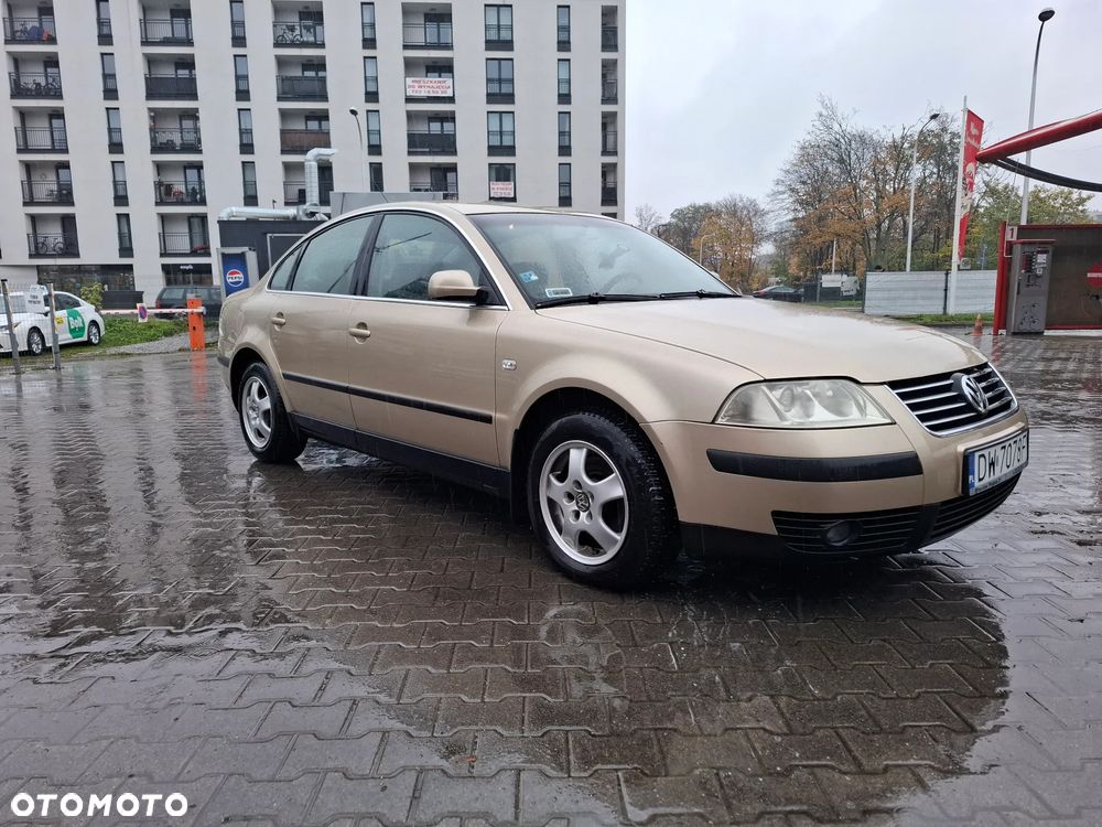 Volkswagen Passat 1.9 TDI Comfortline - 3
