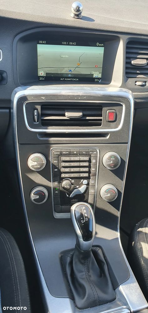 Volvo V60 D2 Geartronic Powershift Edition Pro - 8