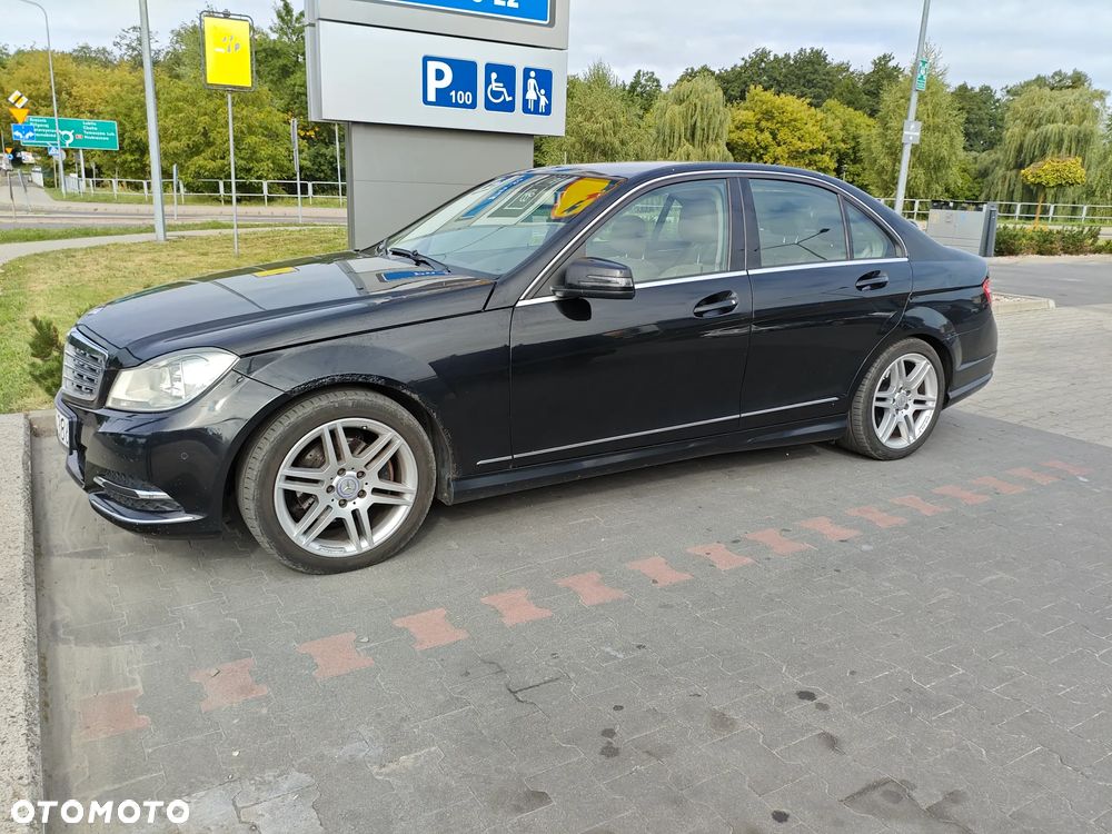 Mercedes-Benz Klasa C 300 4Matic 7G-TRONIC - 3