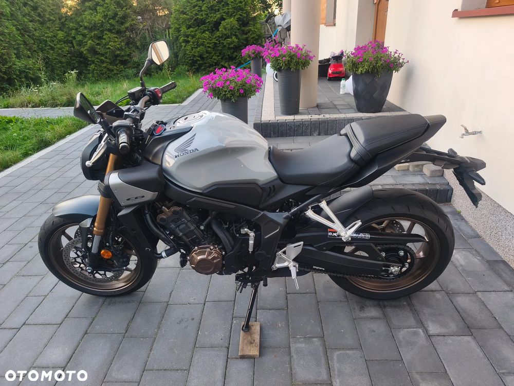 Honda CB - 8