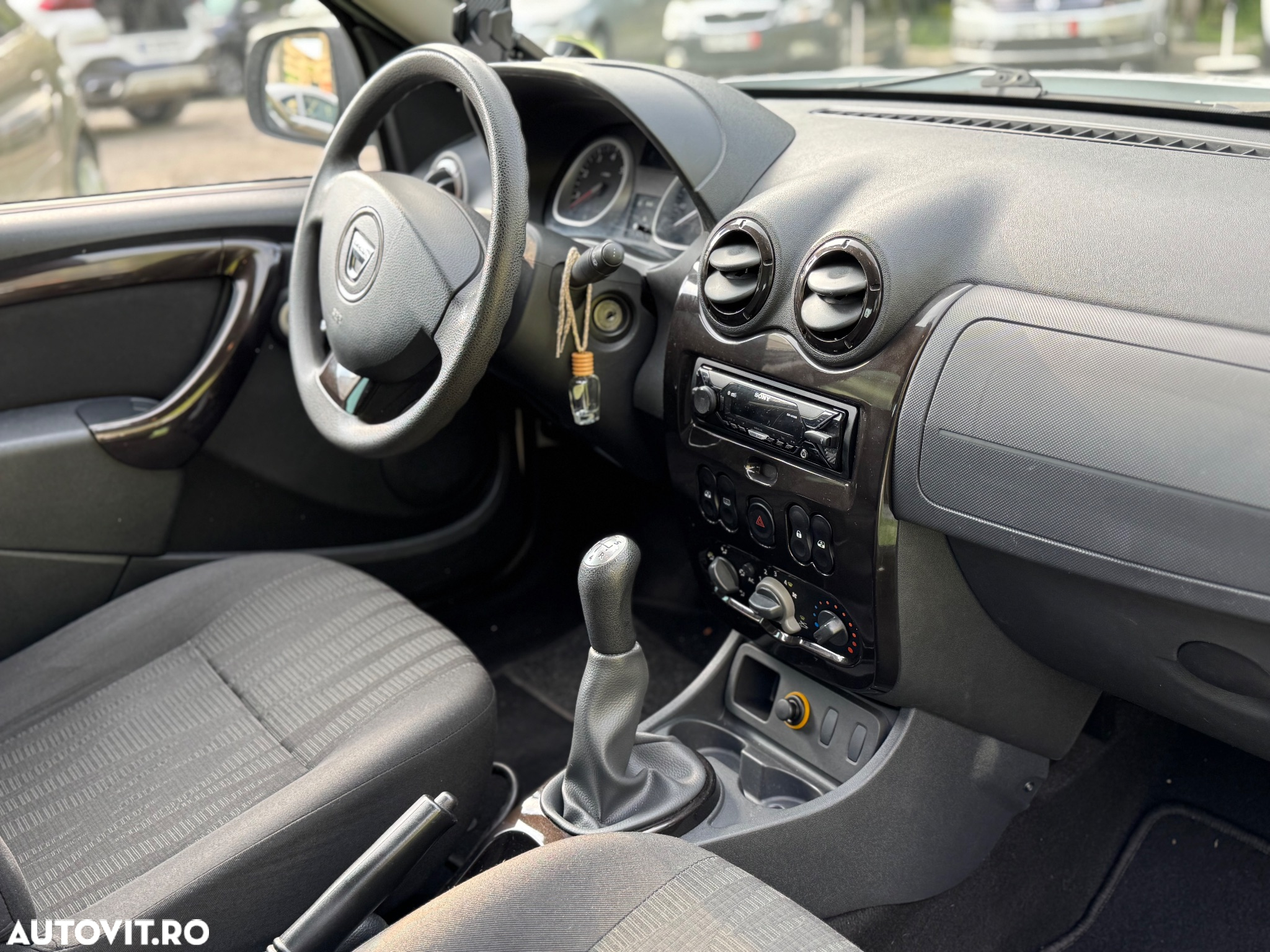 Dacia Duster 1.6 4x2 Prestige - 6
