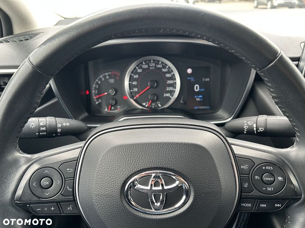 Toyota Corolla - 11