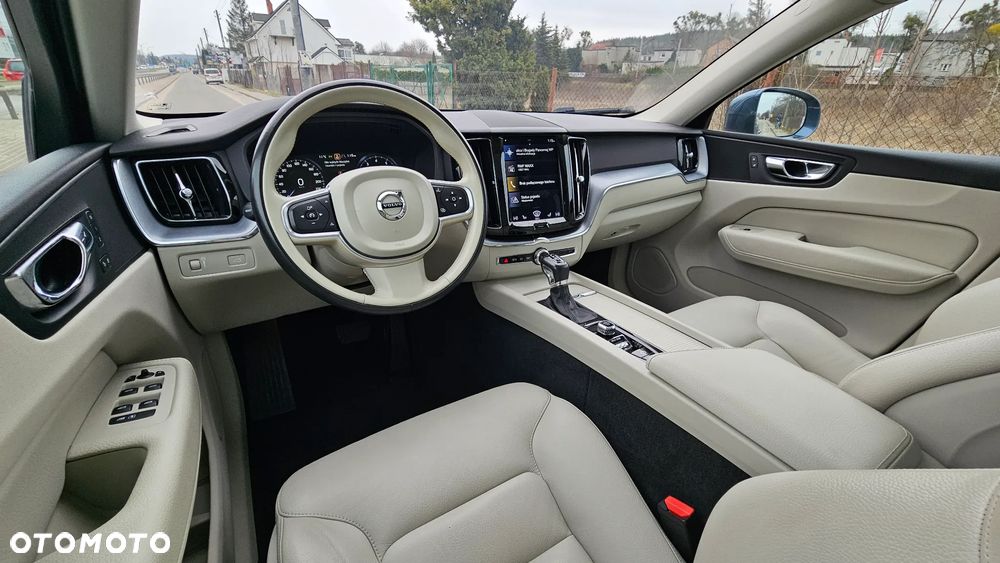 Volvo XC 60 T5 Geartronic Momentum Pro - 9