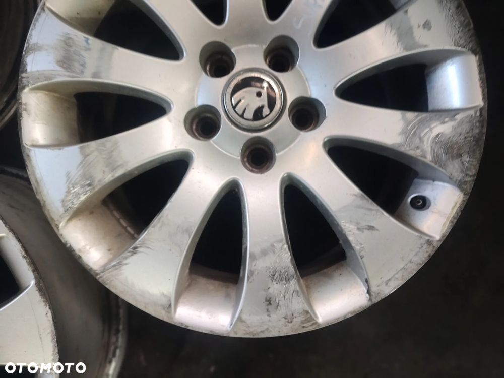 SKODA SUPERB II FELGA ALUMINIOWA 17'' 5X112 - 8