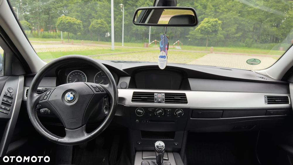 BMW Seria 5 520i - 16