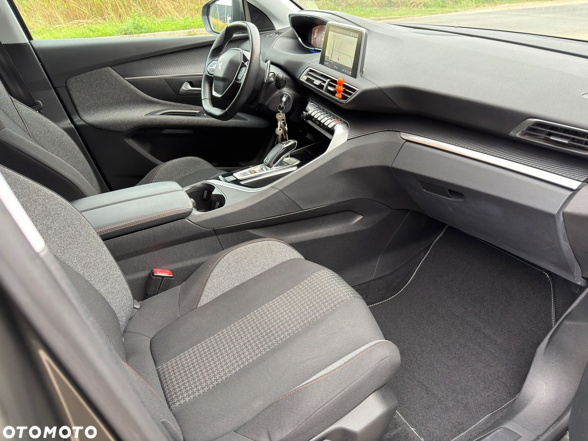 Peugeot 3008 1.5 BlueHDi Active S&S EAT8 - 12