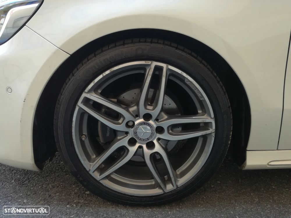 Mercedes-Benz A 200 d AMG Line - 10