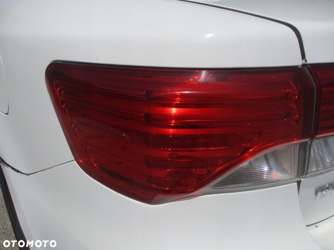 LAMPA TYŁ TYLNA LEWA W BŁOTNIK LED TOYOTA AVENSIS T27 LIFT 11-14 SEDAN - 1